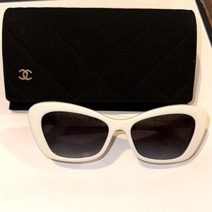 MAKE AN OFFER Chanel White Cat Eye Pearl Detail Sunglasses